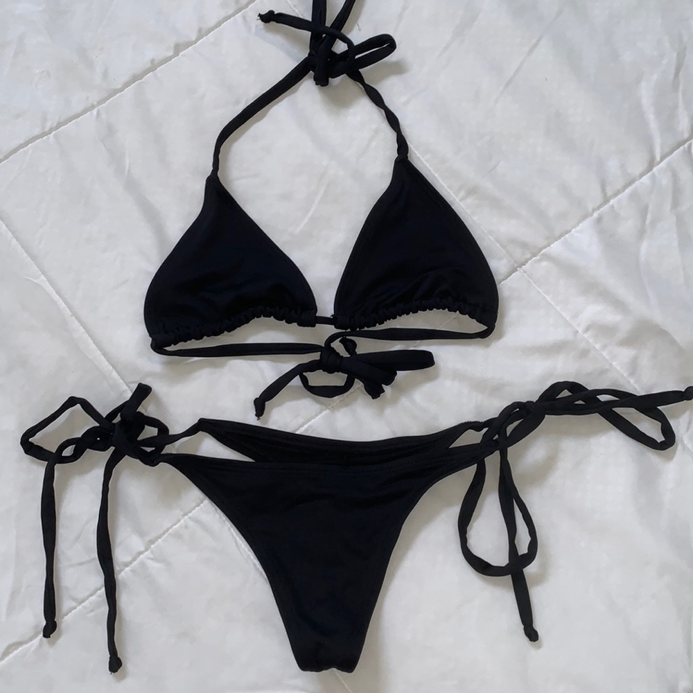 Bikini thong
